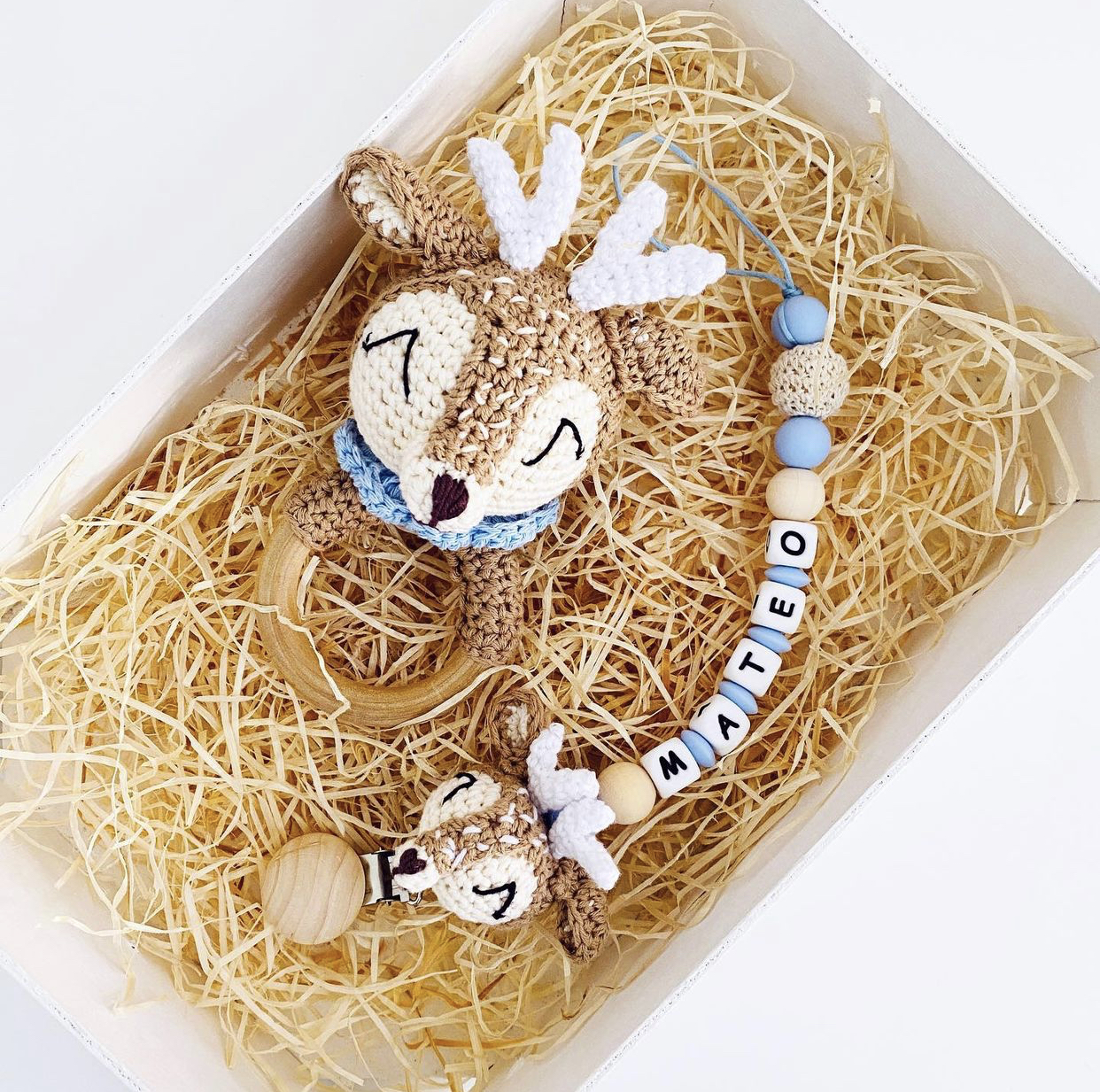 Mordedor Bebe Caja De Regalo Y Mordedor Done By Deer Tropics Green